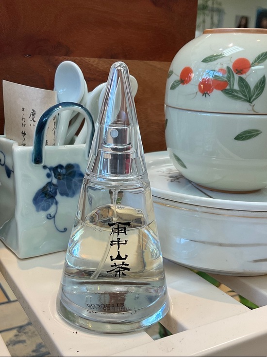 Chunfeng shili Accessories - Chunfeng shill perfume camellia 50ml x1
Exclusively available in Canada